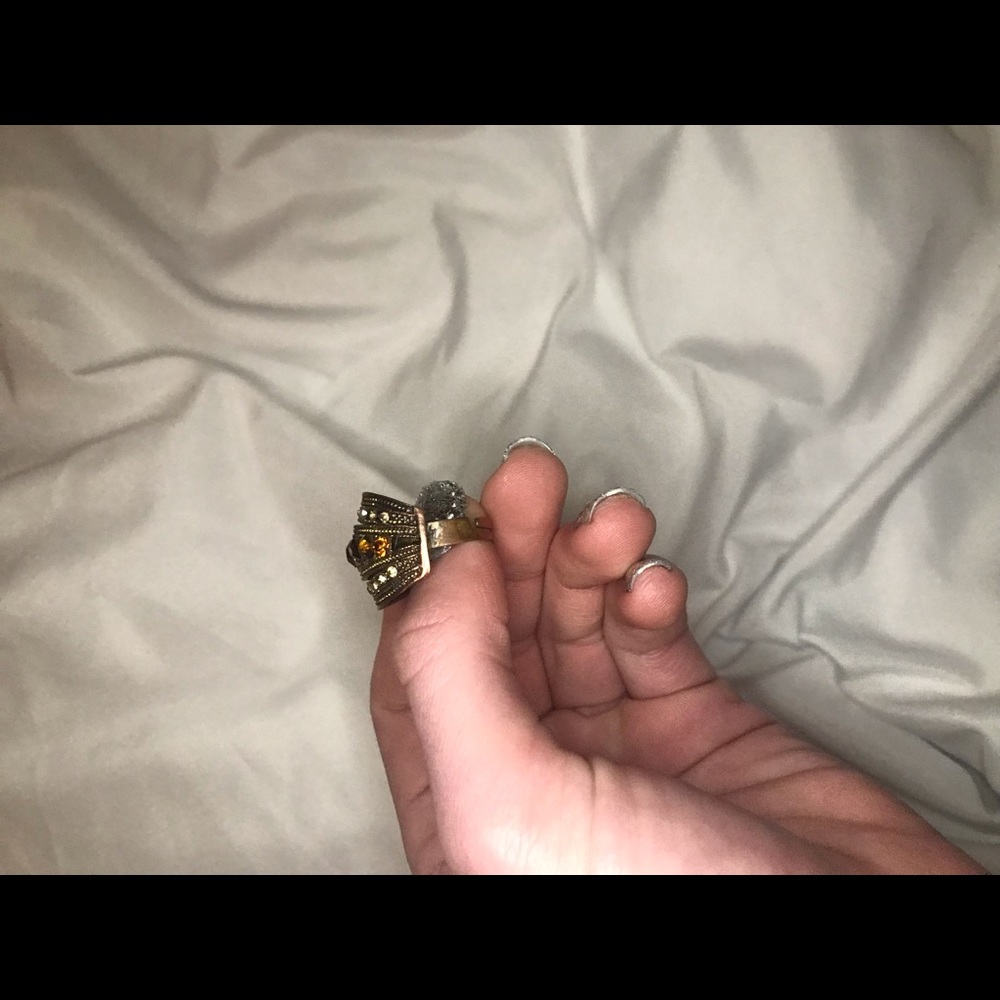 Bronze ring - Picture 2 of 3